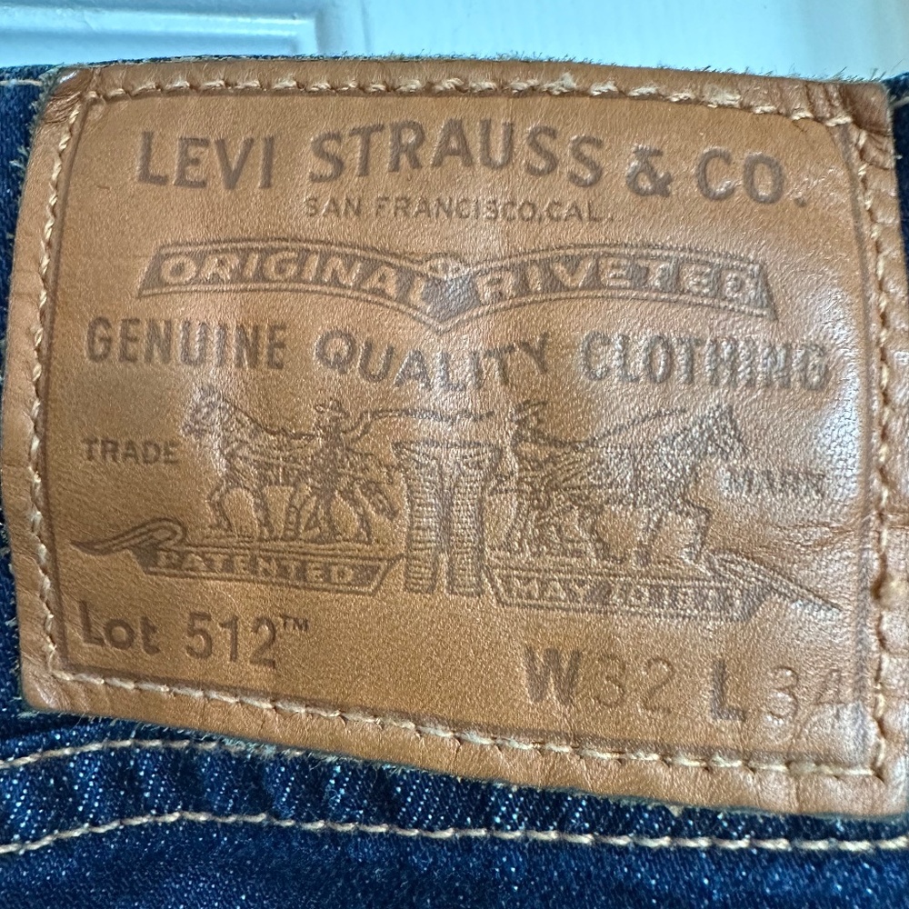 Men's Levis - Picture 5 of 7